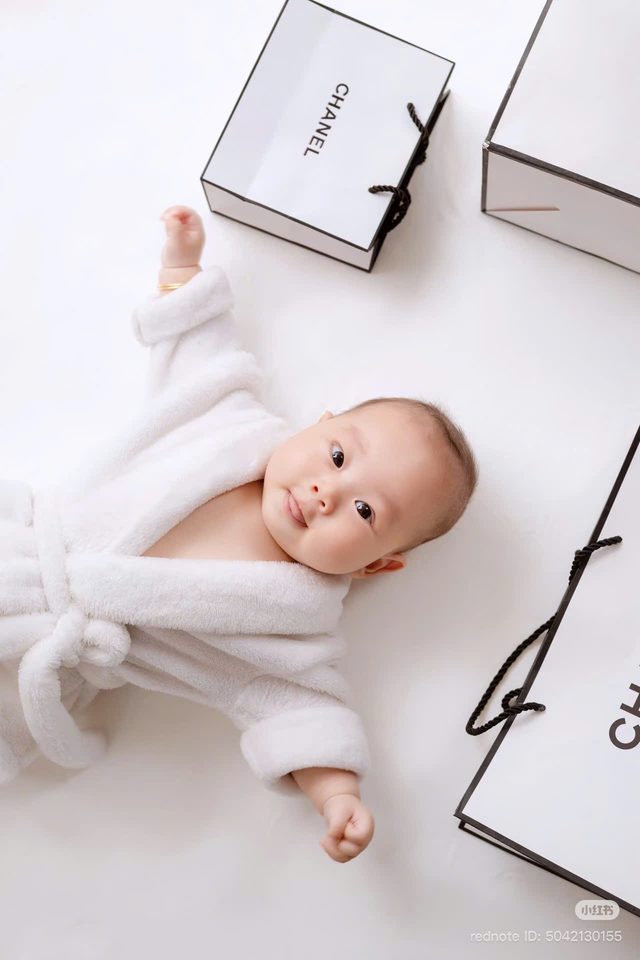 Cậu Ấm Đi Spa — ảnh sơ sinh tại Thúy Tô Studio, Vinhomes Ocean Park 2